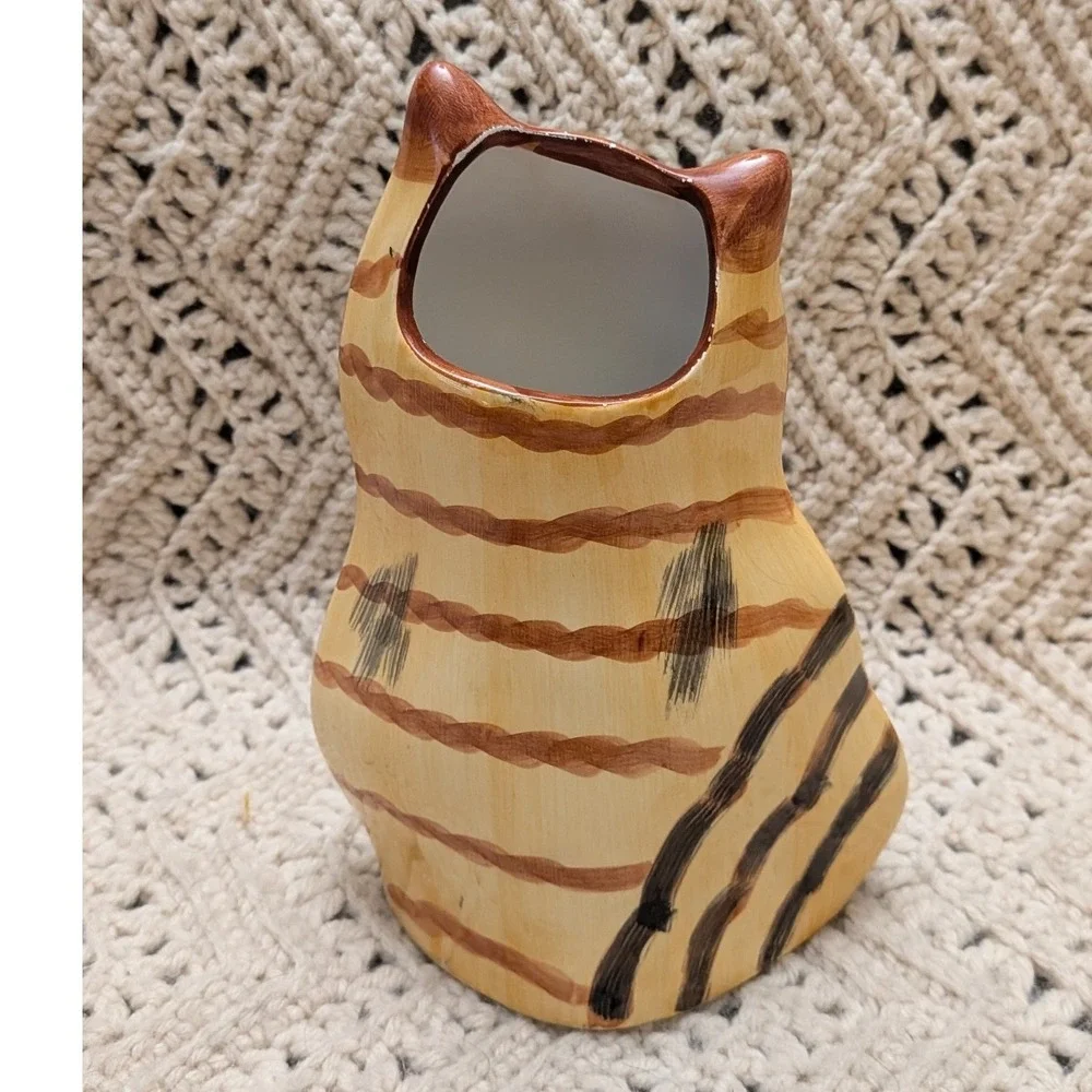 Vintage Hand Painted Ceramic Ginger Tabby Cat Bud Vase Figurine Orange Blue Eyes